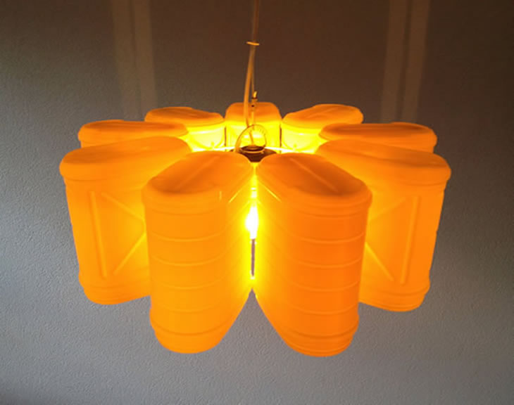 GilbertsDesign_ChocoDaisyLamp_07 Container upcycled into CHOCODAISY lampshade by Gilbert de Rooij