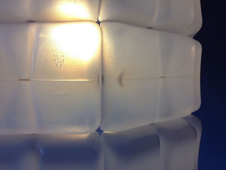 GilbertsDesign_MilkDrum_Lamp_03 MilkDrum: upcycled plastic milk cartons lampshade by Gilbert de Rooij