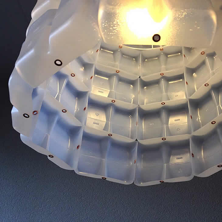 GilbertsDesign_MilkDrum_Lamp_05 MilkDrum: upcycled plastic milk cartons lampshade by Gilbert de Rooij