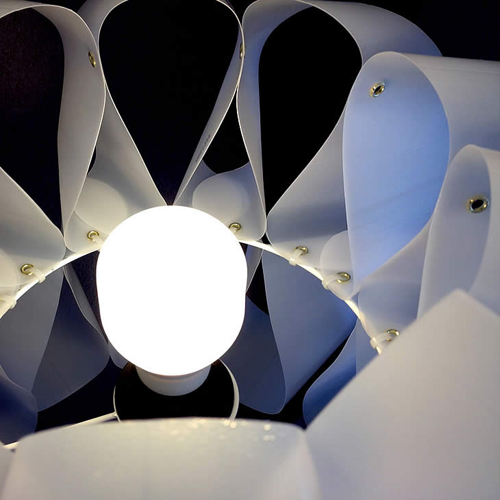 GilbertsDesign_MilkWaves_Lamp_04 MilkWaves: upcycle milk cartons lampshade by Gilbert de Rooij
